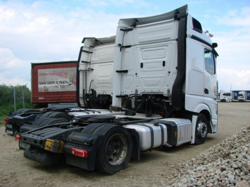 Mercedes Actros