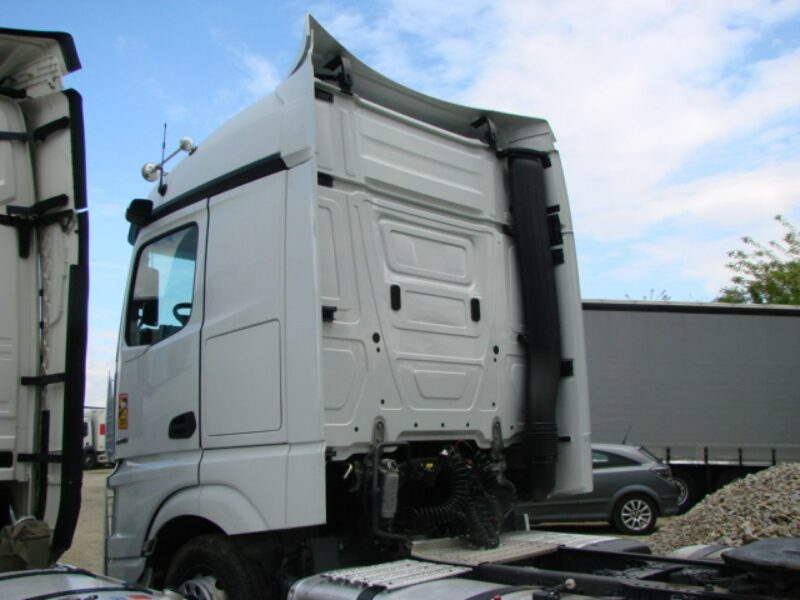 Mercedes Actros