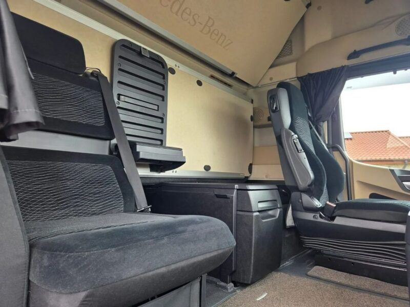 Mercedes Actros MP5 1851 2020 GigaSpace Retarder Sprowadzony DE