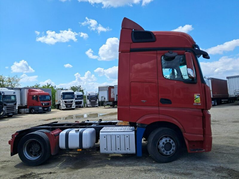 Mercedes Actros