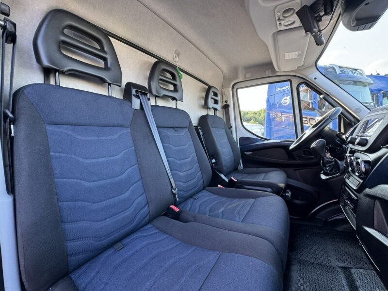 Iveco Daily 72C18 Mroźnia HI-MATIC 14 Euro Palet Kamera Agregat Thermo King V600X Boczne Drzwi Winda BAR 1000KG (70C18)