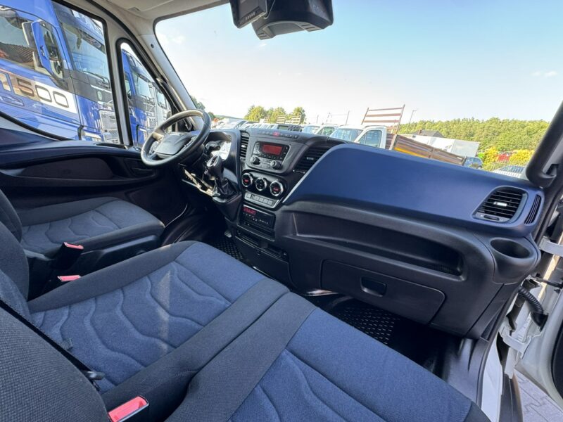 Iveco Daily 72C18 Mroźnia HI-MATIC 14 Euro Palet Kamera Agregat Thermo King V600X Boczne Drzwi Winda BAR 1000KG (70C18)