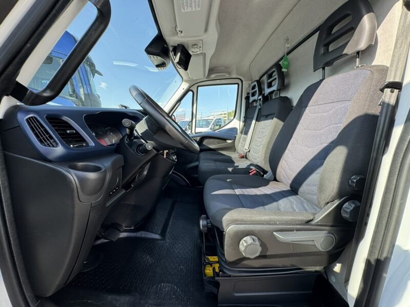 Iveco Daily 72C18 Mroźnia HI-MATIC 14 Euro Palet Kamera Agregat Thermo King V600X Boczne Drzwi Winda BAR 1000KG (70C18)