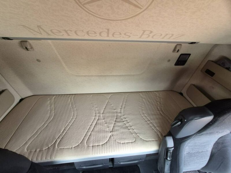 Mercedes Actros