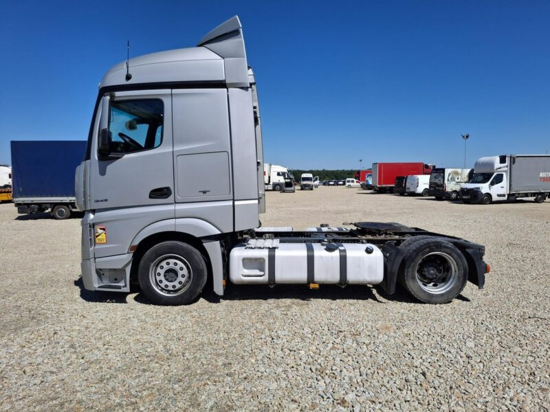 Mercedes Actros