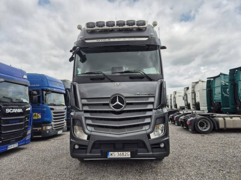 Mercedes Actros