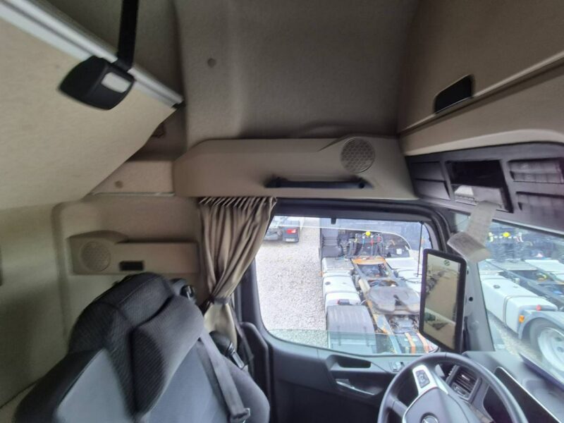 Mercedes Actros