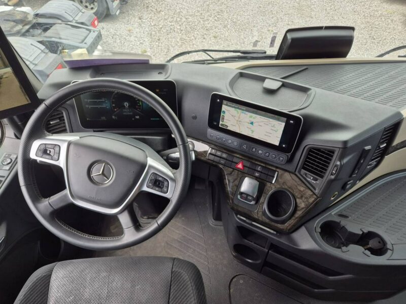 Mercedes Actros