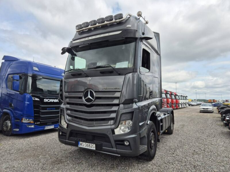 Mercedes Actros