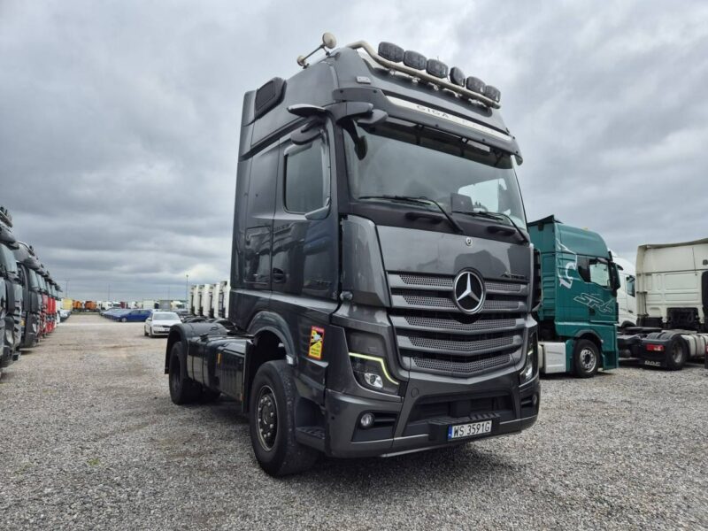 Mercedes Actros