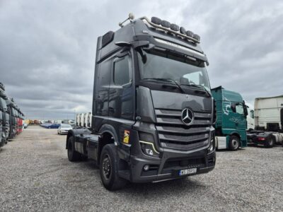 Mercedes Actros