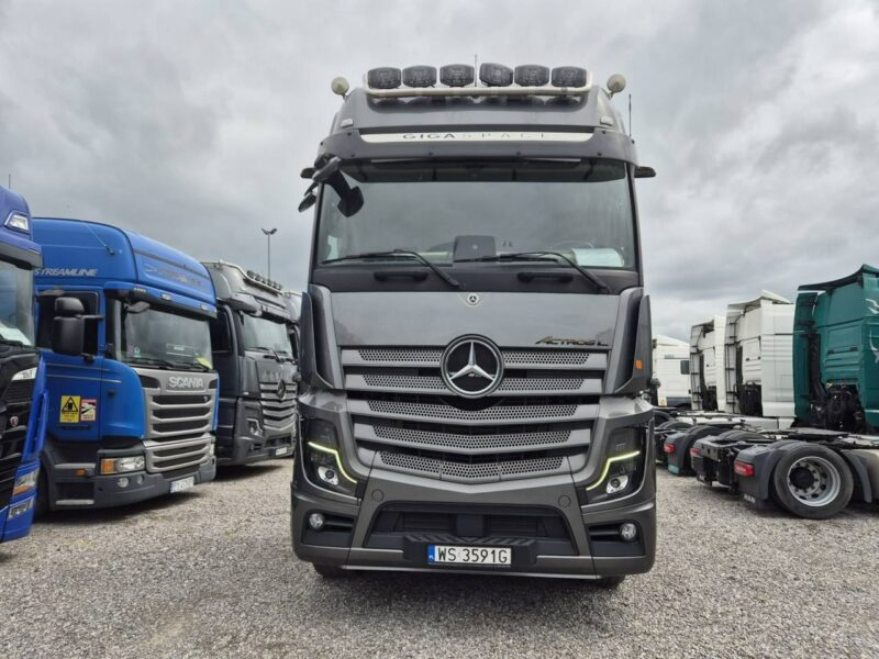 Mercedes Actros