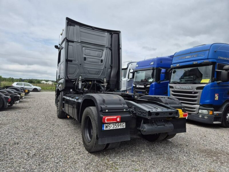 Mercedes Actros