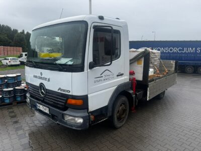 Mercedes Atego Mercedes-Benz 815 Atego z dźwigiem HDS Palfinger