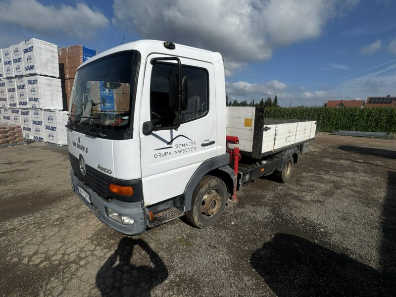 Mercedes Atego Mercedes-Benz 815 Atego z dźwigiem HDS Palfinger