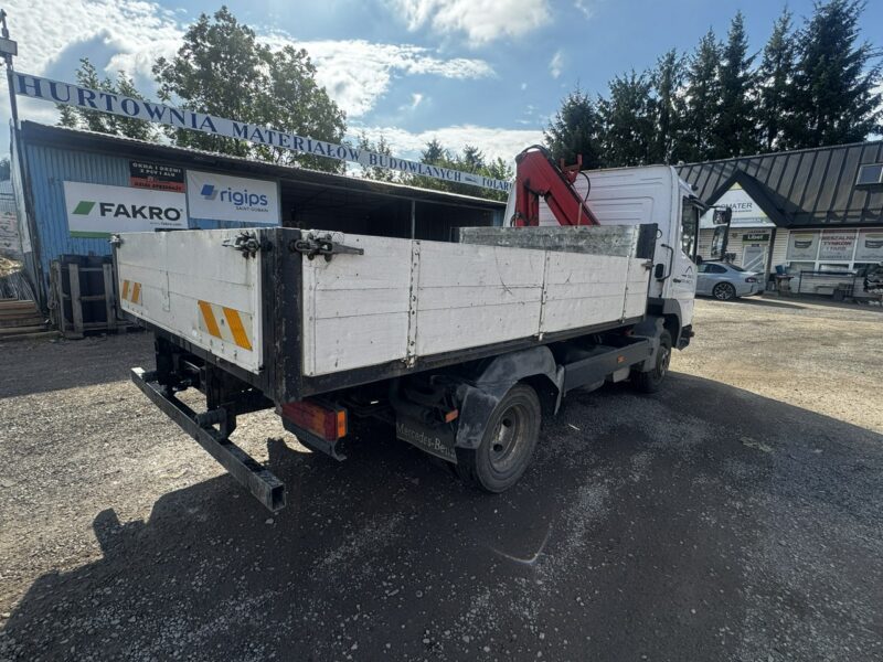 Mercedes Atego Mercedes-Benz 815 Atego z dźwigiem HDS Palfinger