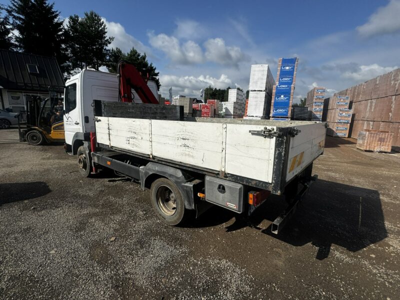 Mercedes Atego Mercedes-Benz 815 Atego z dźwigiem HDS Palfinger