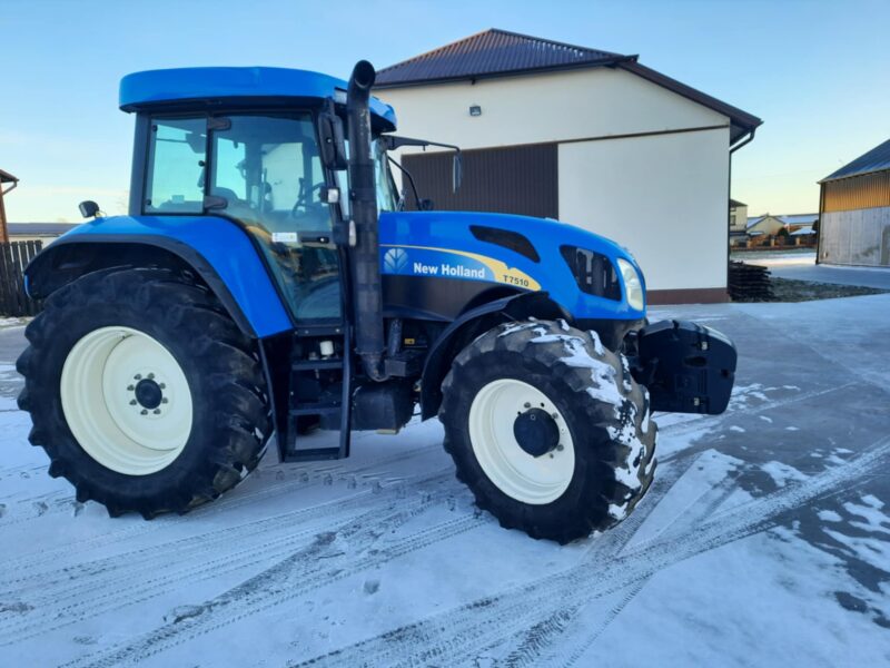 New Holland T7510
