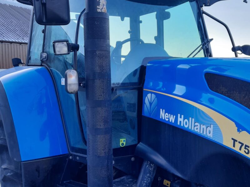 New Holland T7510