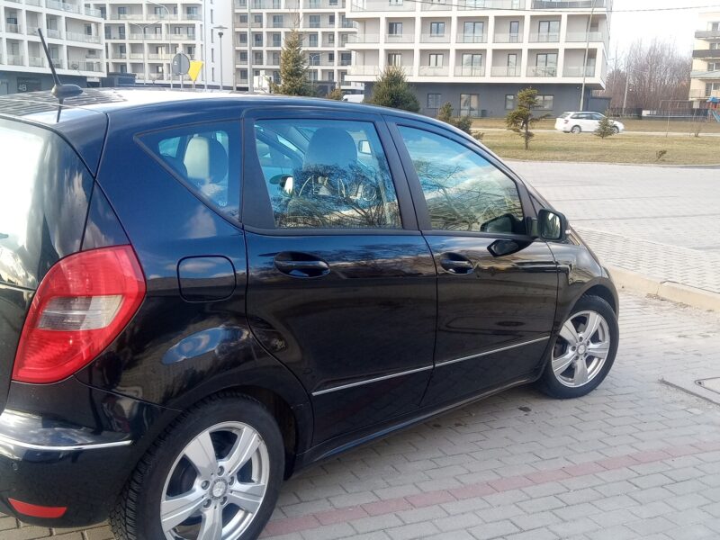 Mercedes-Benz Klasa A Mercedes A klasa bardzo ładny zadbany bogate wyposażenie