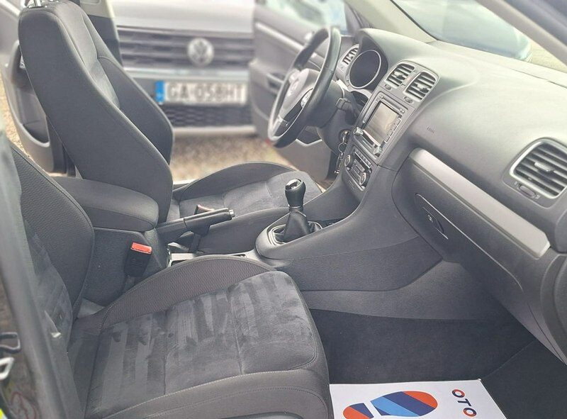 Volkswagen Golf Highline Climatronic common rail ledy bixenon panorama alkantara navi VI (2008-2012)