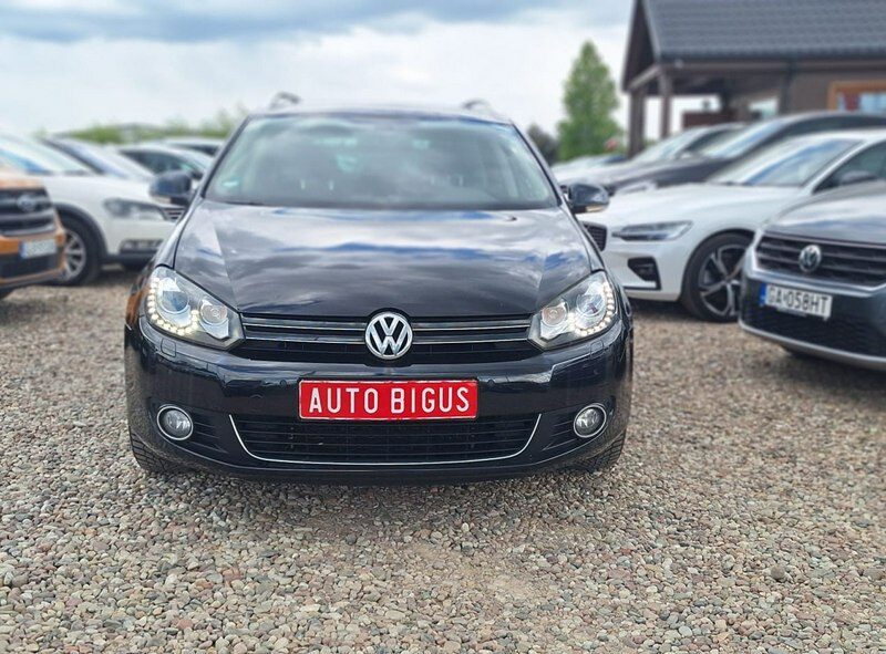 Volkswagen Golf Highline Climatronic common rail ledy bixenon panorama alkantara navi VI (2008-2012)