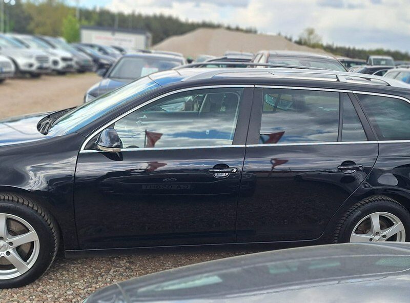 Volkswagen Golf Highline Climatronic common rail ledy bixenon panorama alkantara navi VI (2008-2012)