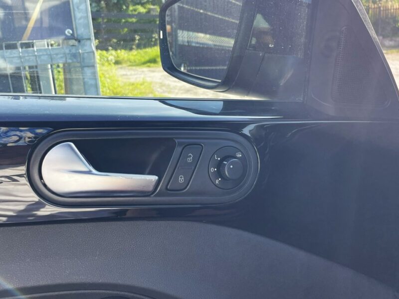 Volkswagen New Beetle Czarny - Android - 140km III (2011-)