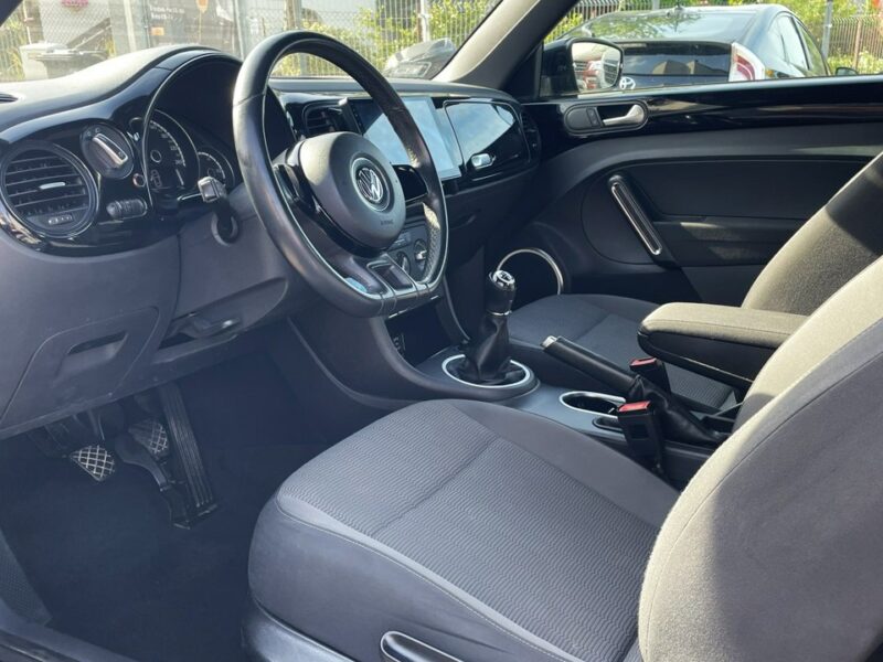 Volkswagen New Beetle Czarny - Android - 140km III (2011-)