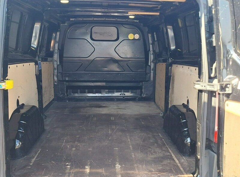 Ford Transit Custom long skrzydełka czujniki parkowania przód i tył klima super stan