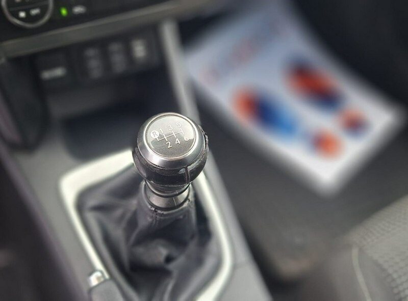 Toyota Auris duza navi kamera cofania ledy II (2012-)