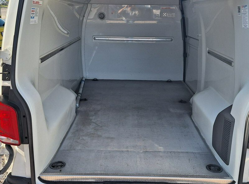 Volkswagen Transporter chłodnia LONG klima mod 2021