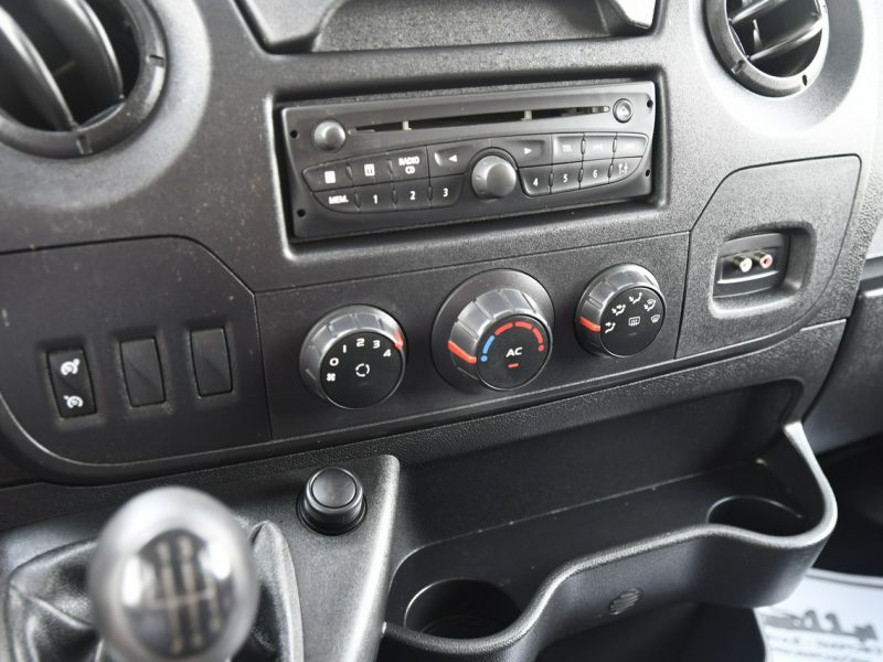 Renault Master 2,3dci. Cena Netto 36.900zł ,Klima,El.szyby.Centralka.Hak.Tempomat