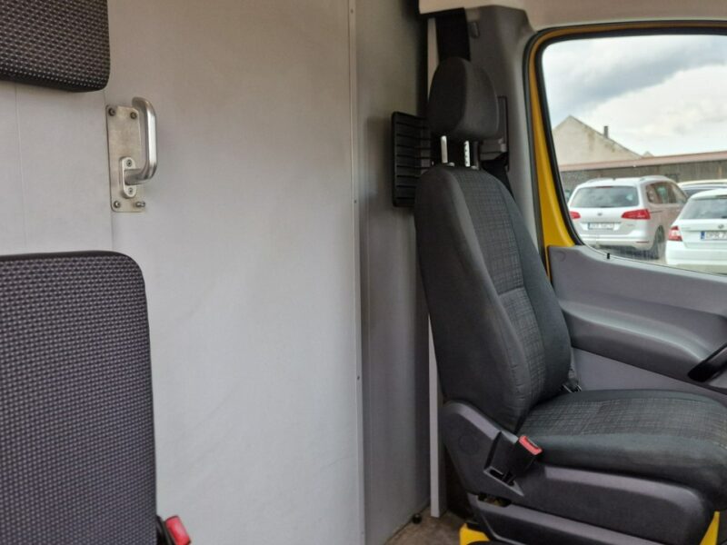 Mercedes Sprinter (Nr. 103 Sprinter 310 CDI MAXI Long F Vat 23%, Kontener, 2011 r
