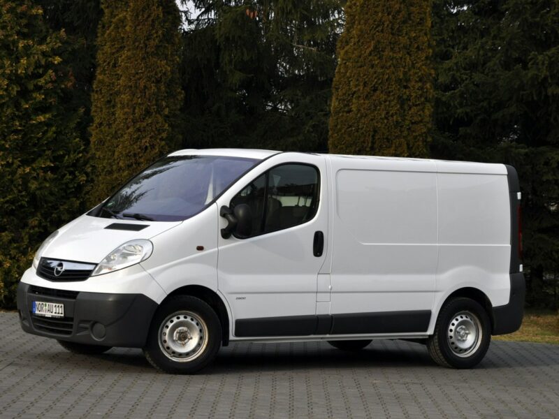 Opel Vivaro 2.5CDTI(145KM)*Klimatyzacja*Hak*I Właściciel*Serwisowany*z Niemiec