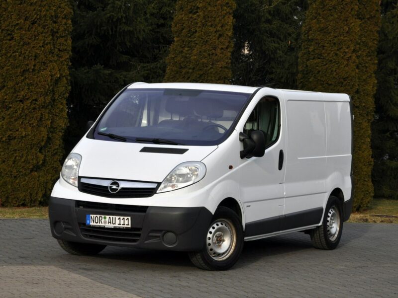 Opel Vivaro 2.5CDTI(145KM)*Klimatyzacja*Hak*I Właściciel*Serwisowany*z Niemiec