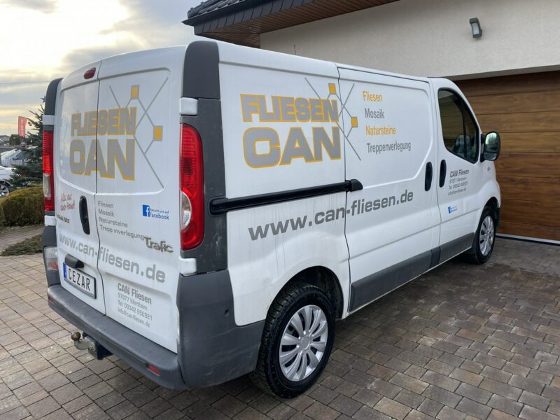 Renault Trafic 2.0 115KM 6 biegów klima blaszak z Niemiec