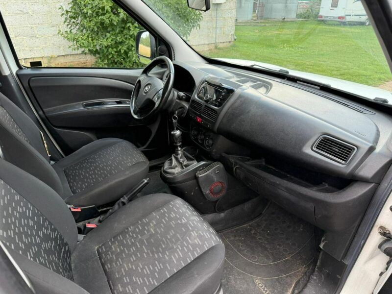 Opel Combo MAXI 1.4Tjet 120KM LPG Mały przebieg 63 tys Nowy Gaz