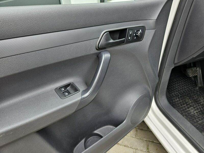 Volkswagen Caddy 1.6 TDI 102KM automat DSG zadbany BEZWYPADKOWY bdb stan