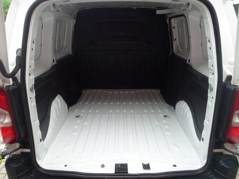 Citroen Berlingo Fv 23%*Navi Kamery* 29 900 netto * Org.Lakier Serwis *1.6 HDI 100 KM*