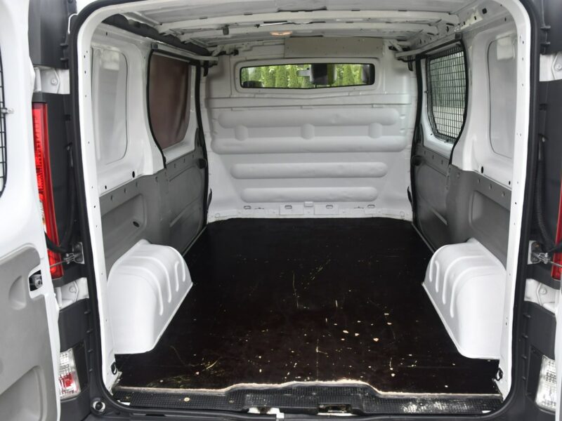 Renault Trafic 2,0dci 3 Osoby El.szyby.Centralka.Serwis.Klimatyzacja.Hak.kredyt.OKAZJ