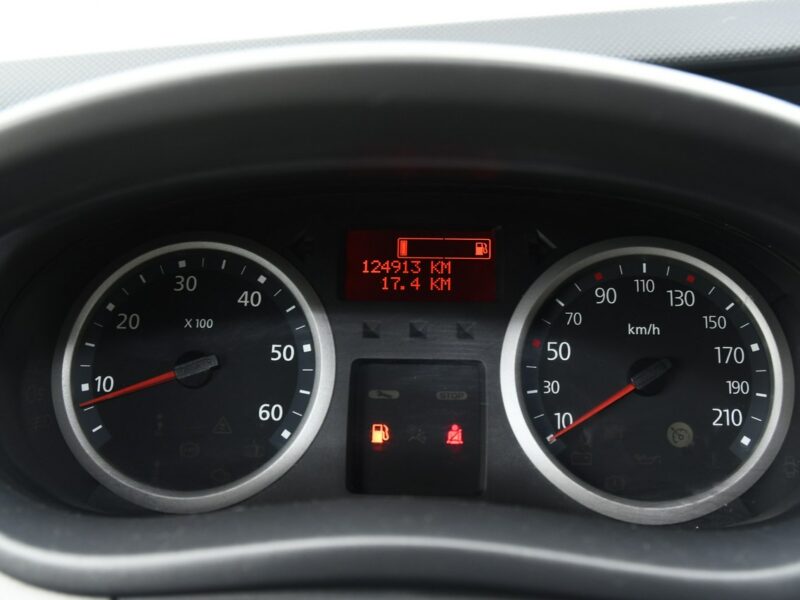 Renault Trafic 2,0dci 3 Osoby El.szyby.Centralka.Serwis.Klimatyzacja.Hak.kredyt.OKAZJ