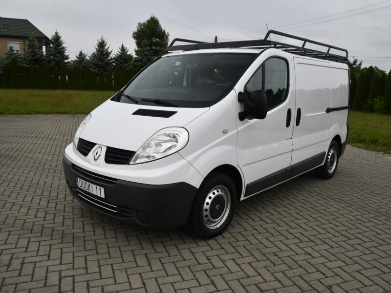 Renault Trafic 2,0dci 3 Osoby El.szyby.Centralka.Serwis.Klimatyzacja.Hak.kredyt.OKAZJ