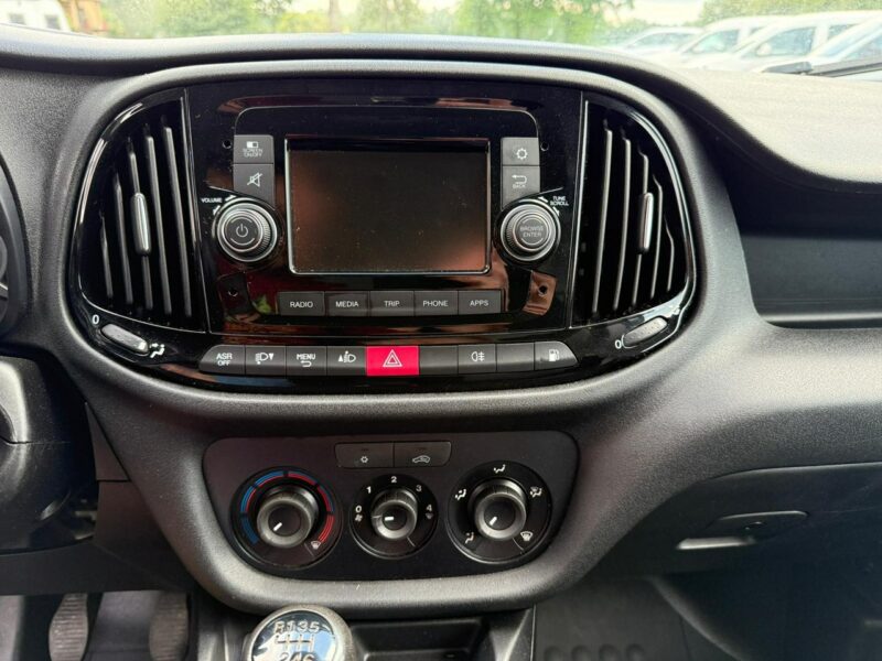 Fiat Doblo 1.4Tjet 120KM z Nowym LPG przebieg 95 tys km 2x boczne drzwi