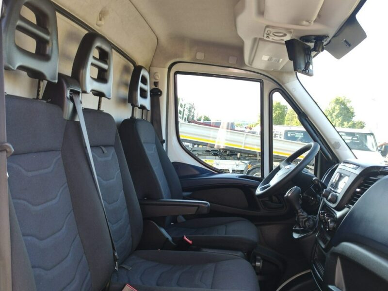Iveco Daily 35C14 Hi-Matic Do 3,5tony Kontener8-Palet Winda Drzwi Boczne Grudzień 2019r