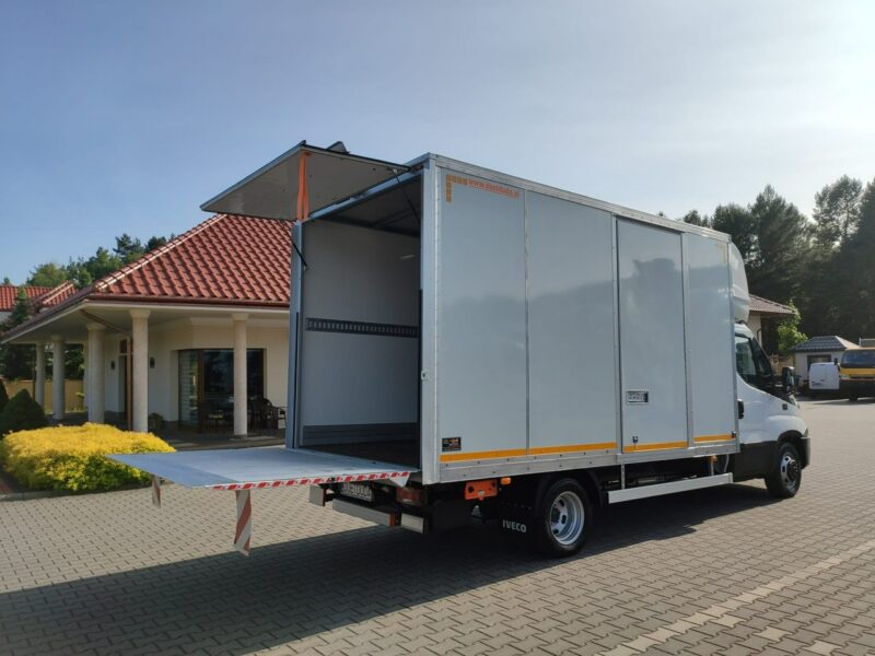 Iveco Daily 35C14 Hi-Matic Do 3,5tony Kontener8-Palet Winda Drzwi Boczne Grudzień 2019r