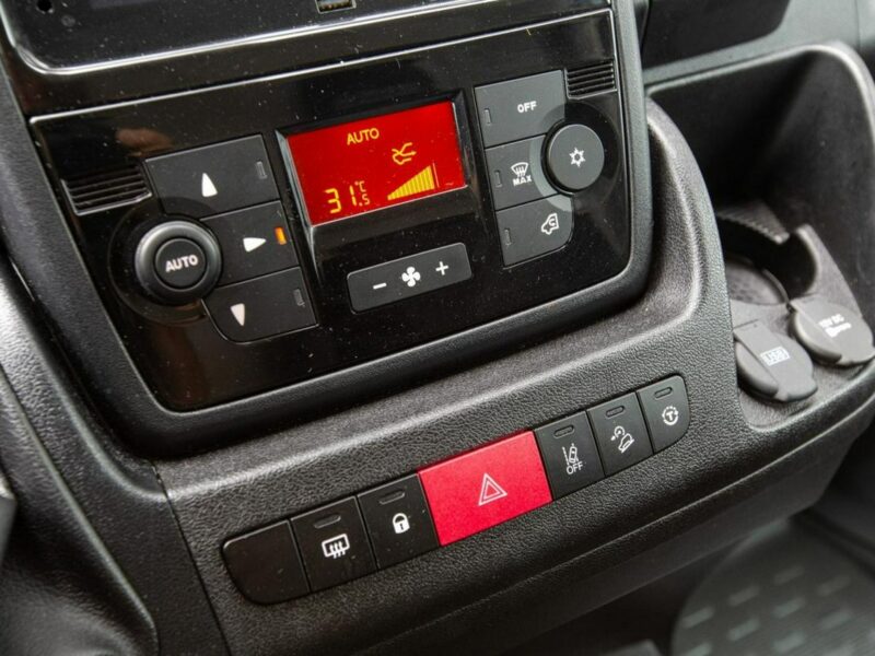Fiat Ducato 2.3 L2H2 *ŚREDNI* Professional Climatronic Webasto Hak