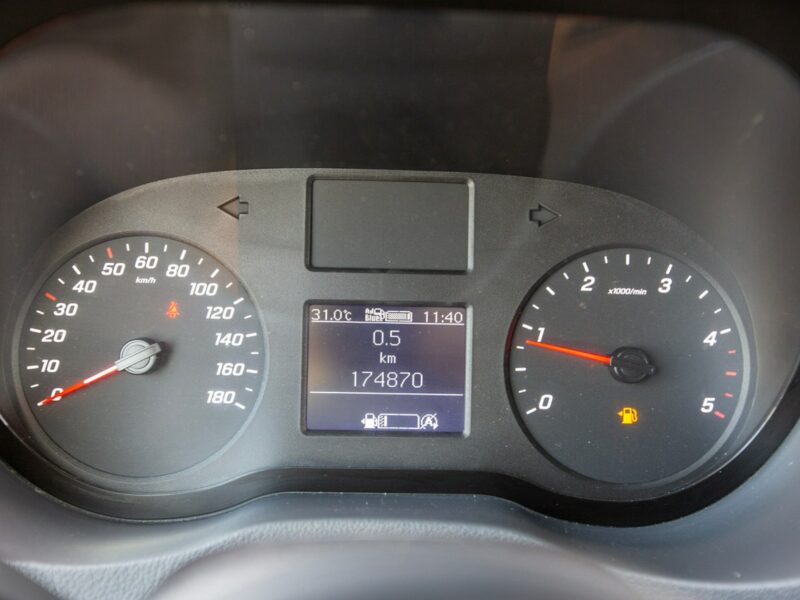 Mercedes Sprinter 316 2.2 cdi Kontener winda 750kg