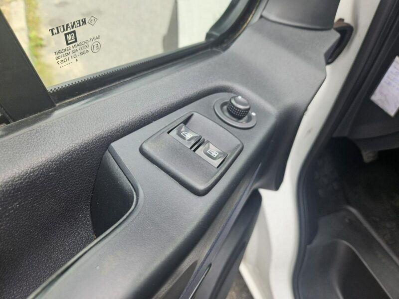 Opel Vivaro L1 Pack klim 2015 zabudowa