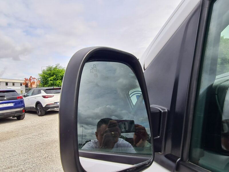 Citroen Jumpy LONG 2.0 HDI 3-Osobowy Zadbudowa Navi Kamera 2xPDC Półskóry Asystent